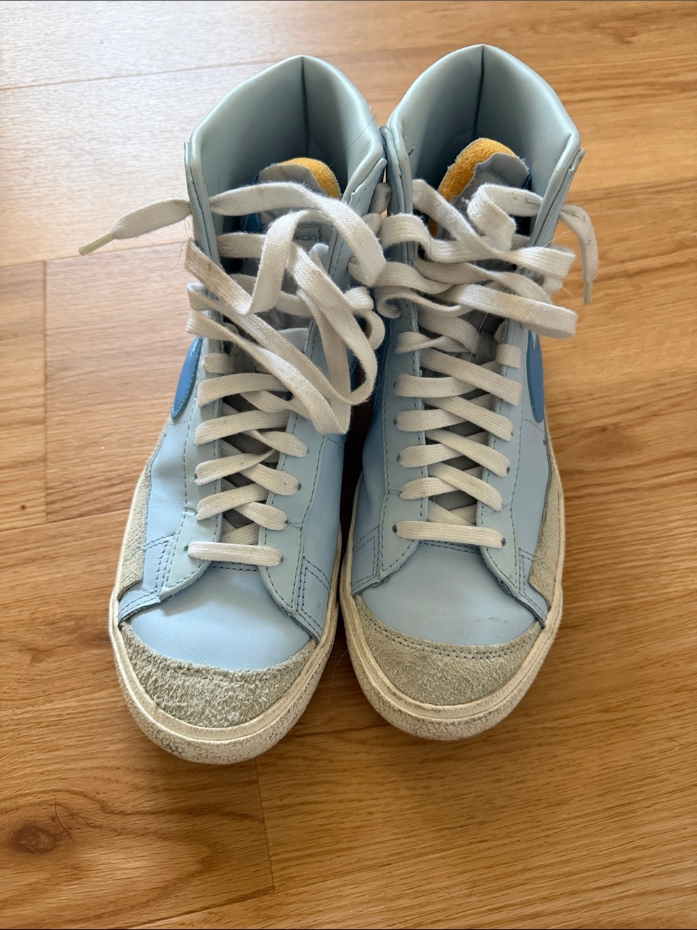 Nike High-Top Sneakers in Light Blue and Blue Swoosh